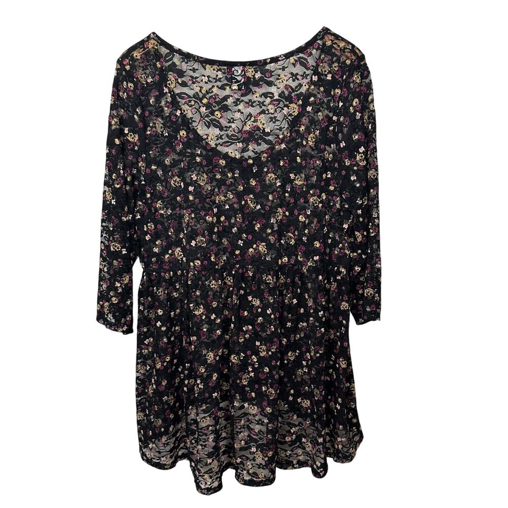 Torrid Dark Fairy Floral Tunic 2X Button Up Scoop Sheer Stretch Lace Romantic - Picture 3 of 7
